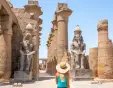 una donna a luxor, egitto posti da visitare