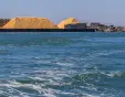 Statua egiziana, il mare di minya