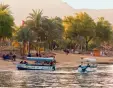 turisti in barche a golfo di aqaba, golfo di aqaba
