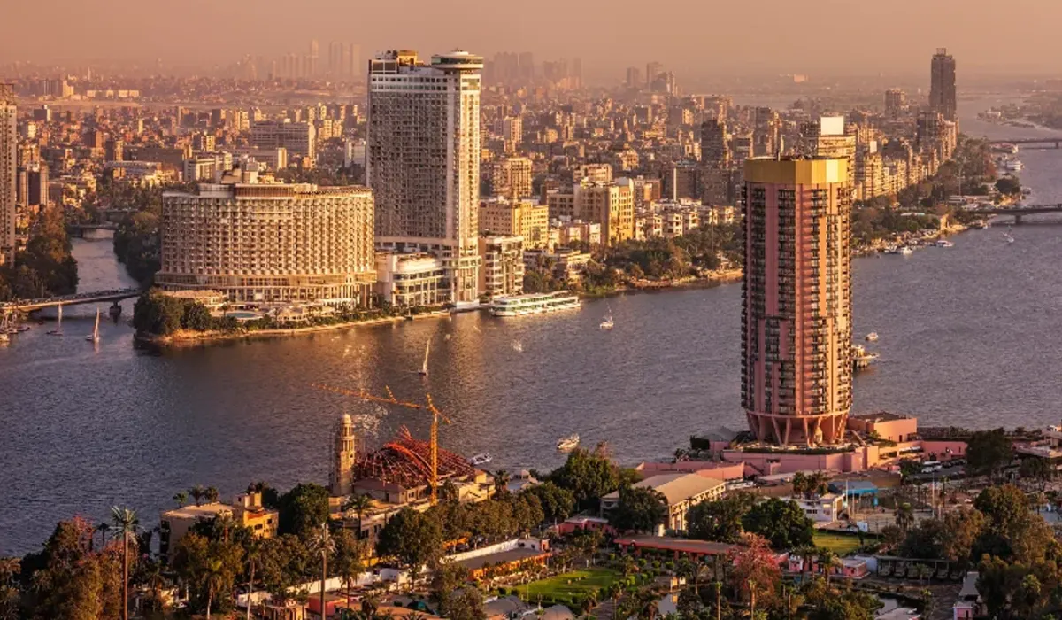 Vista aérea del paisaje urbano del centro de El Cairo, capital de Egipto.