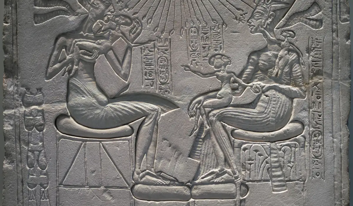Shrine Stela, Akhenaten, Nefertiti and three Daughters beneath the Aten, Berlin Museum, Germany