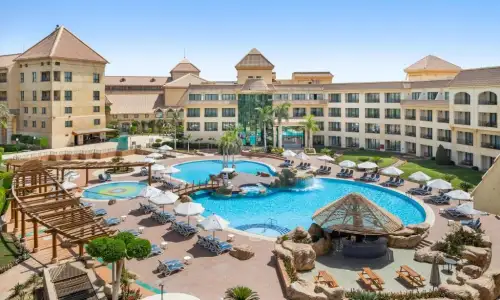 Hilton Pyramids Golf