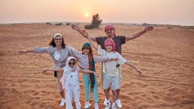 una famiglia a dubai, Caldo a Dubai 