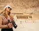 Foto di una turista al tempio di Hatshepsut