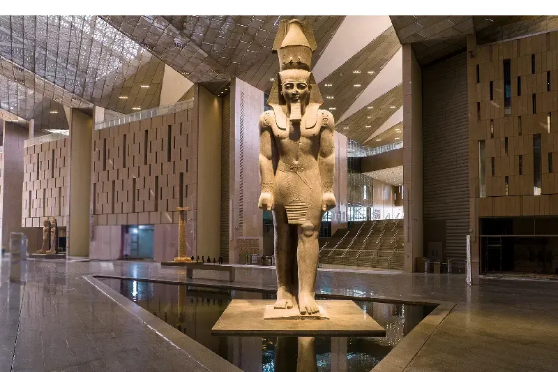 Reperto statuario preservare nel Grande Museo Egizio visitabile durante il tour del Cairo