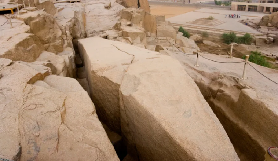 El obelisco inacabado de Asuán, Egipto