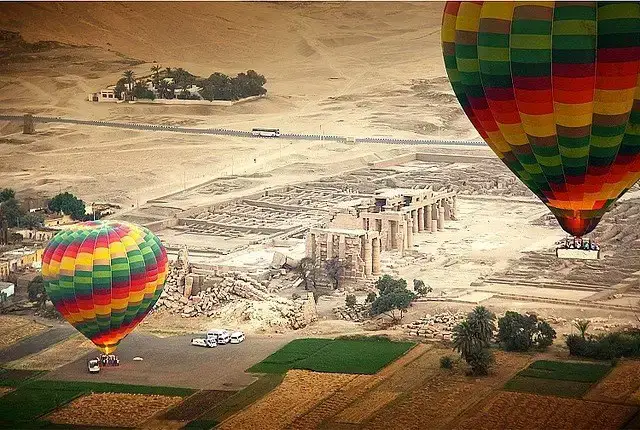 Giro in mongolfiera a Luxor