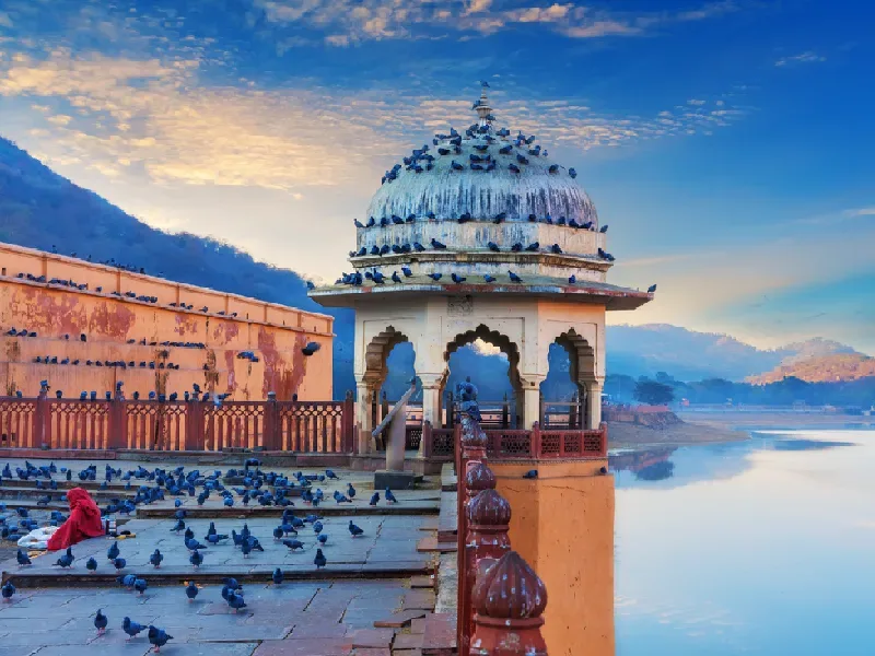 Località con un cielo sereno dopo aver scelto quando andare in India in modo intelligente