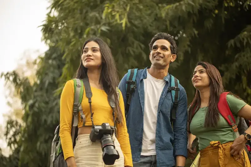 un gruppo di turisti in india , clima in india