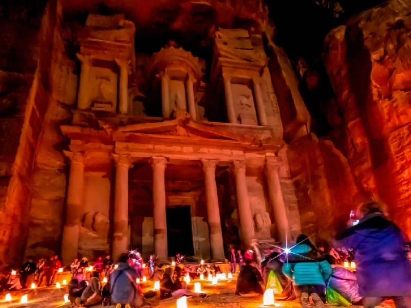 Via delle Facciate di Petra al tramonto