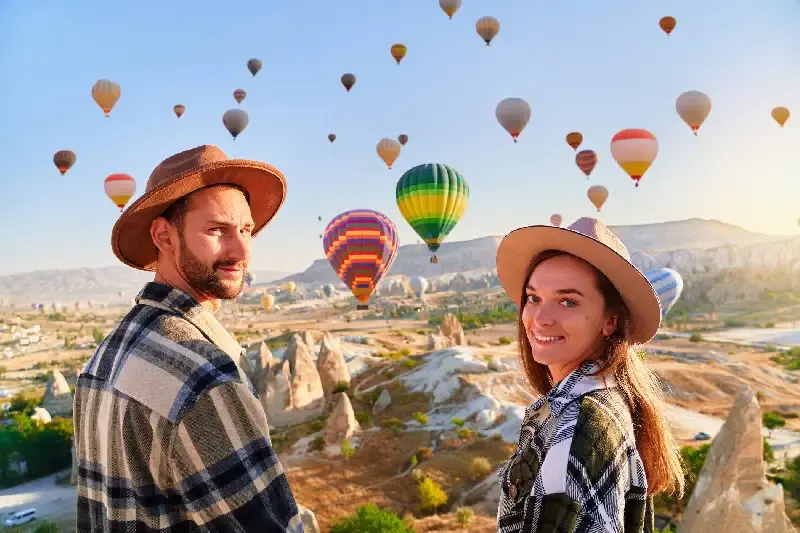 una coppia in cappadocia , cose da fare in cappadocia 