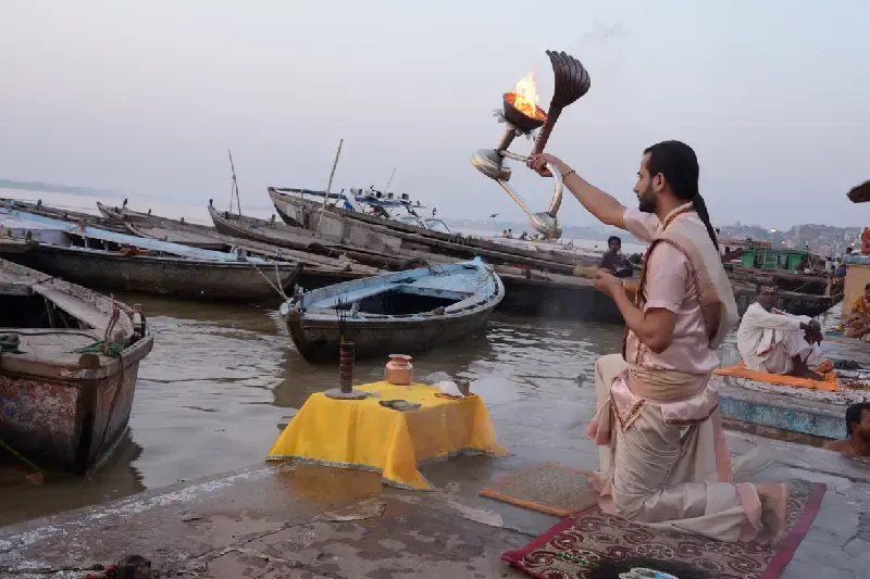 varanasi al tramonto , varanasi cosa vedere