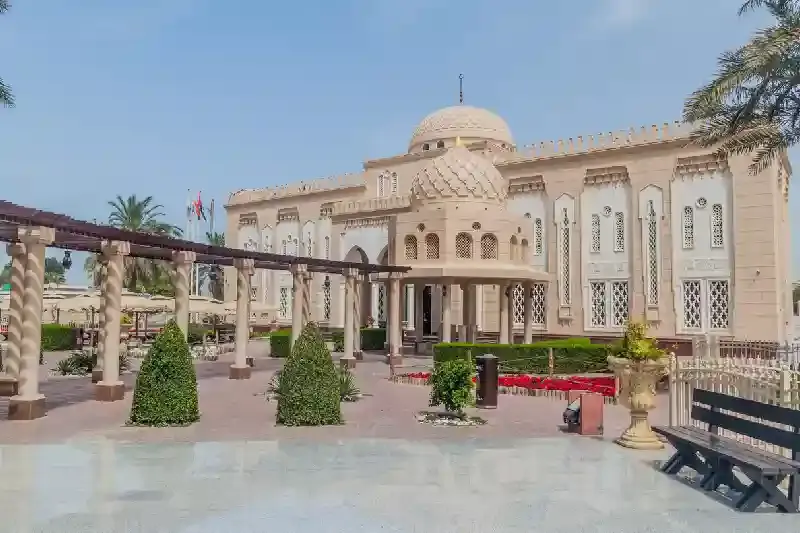 Giardino della Moschea di Jumeirah a Dubai, Moschea di Jumeirah