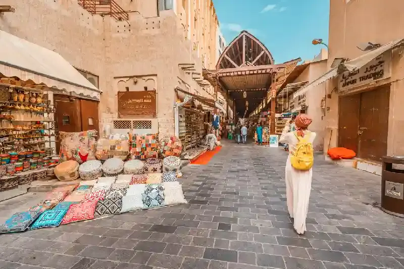 il vecchio mercato del souk di Bur Dubai a Creek, Dubai vecchia
