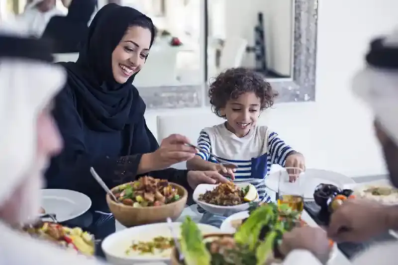 Ora di pranzo arabo, dove mangiare dubai