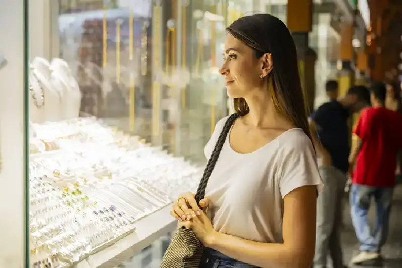 donna nel souk del'oro, Dubai eventi