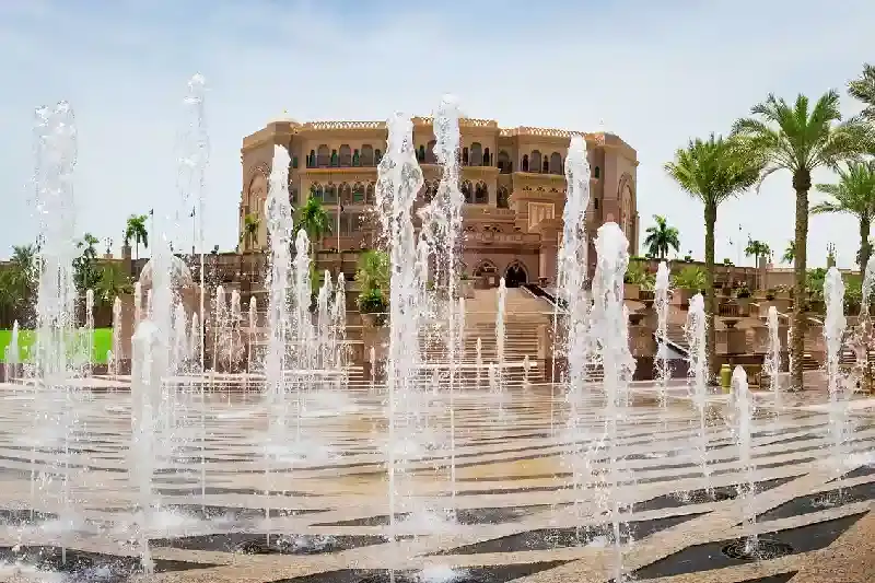 emirates palace , emirates palace abu dhabi emirati arabi