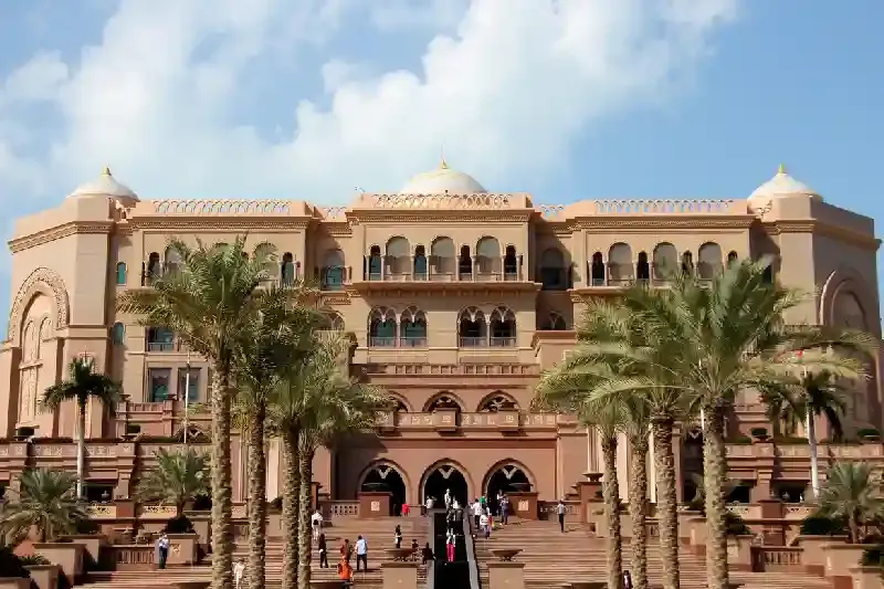 emirates palace , emirates palace abu dhabi emirati arabi