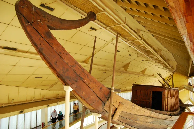la barca solare a giza , barca solare di cheope