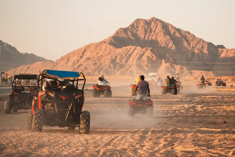 Safari en quad por el desierto de Egipto.
