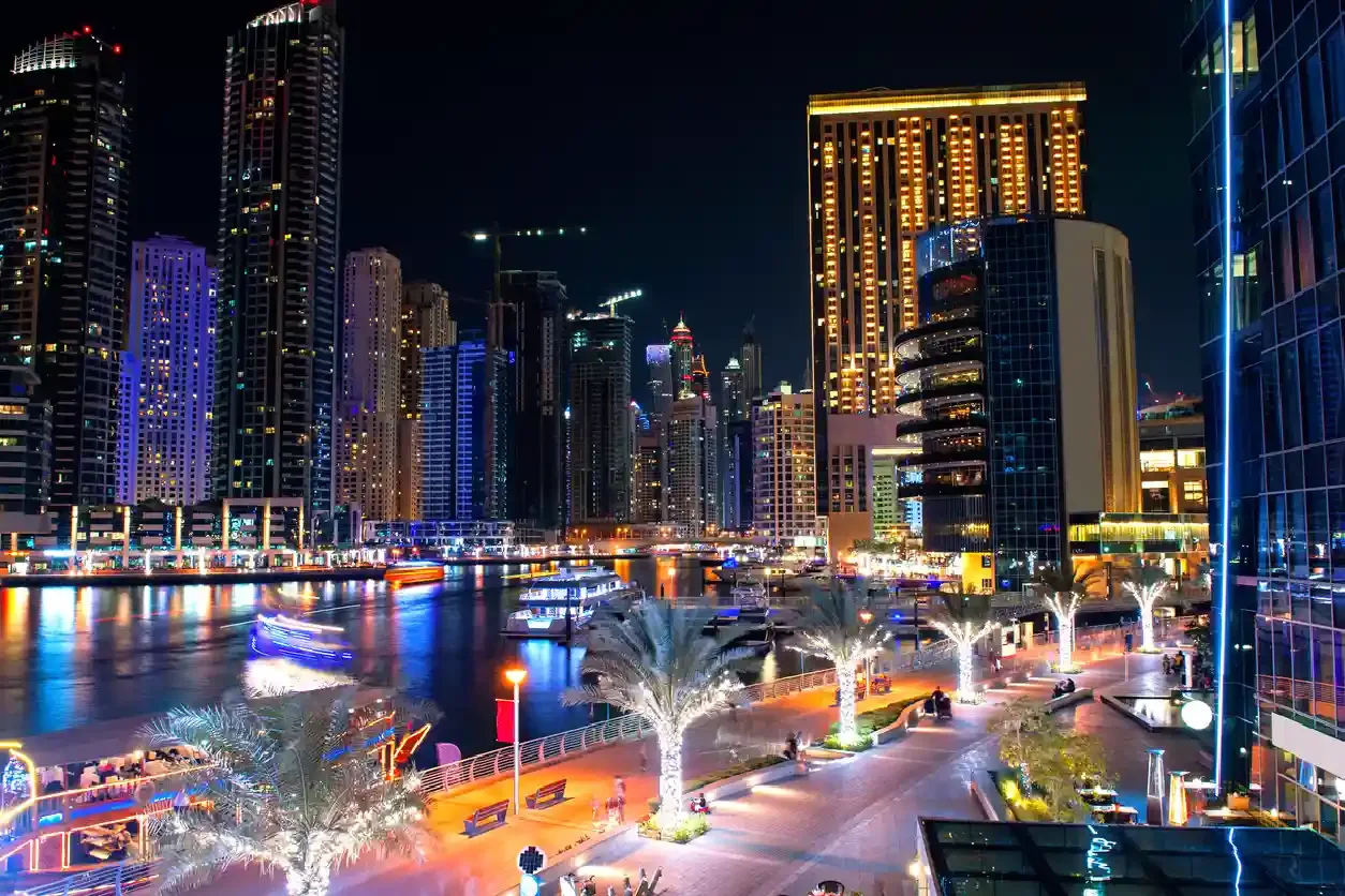 dubai di notte , dubai a natale