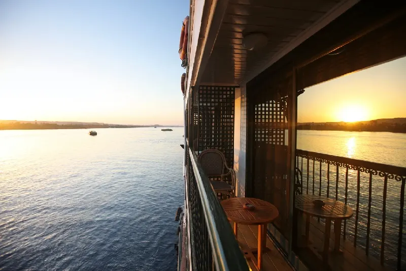 Río Nilo, Asuán, Egipto - Crucero por el Nilo en un crucero fluvial, Egipto 1