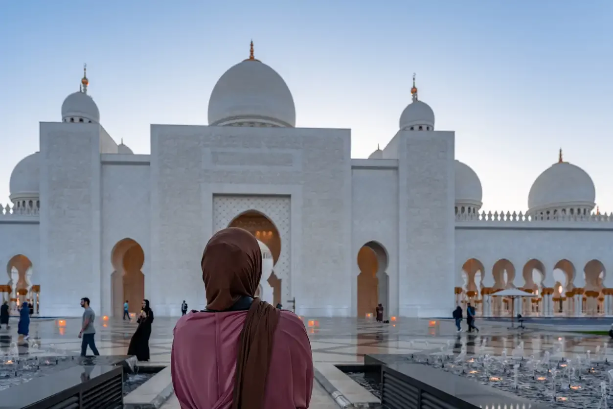 moschea Sheikh Zayed, Dubai o Abu Dhabi