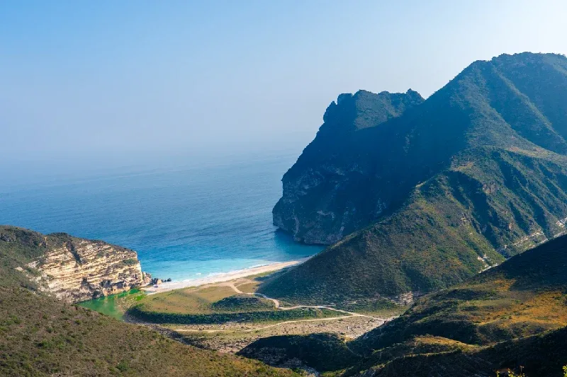Spiaggia di Mughsail: Blowholes e Grotta a Salalah