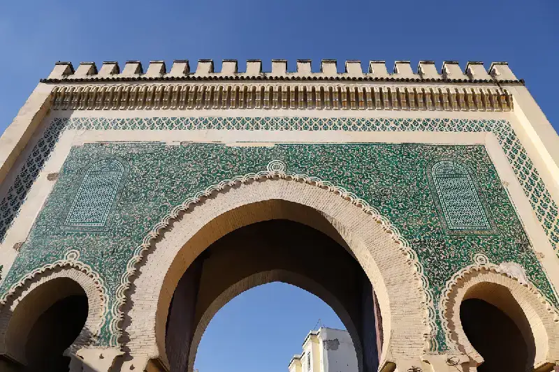 Bab Mansour: La Porta più Maestosa del Marocco che Ti Lascerà Senza Fiato
