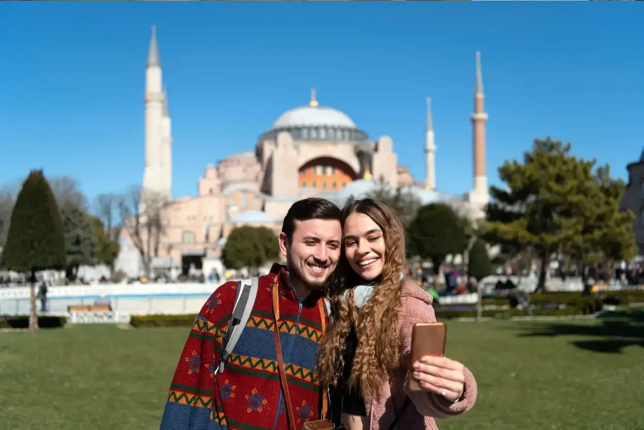 una coppia ad istanbul , Come vestirsi in Turchia 