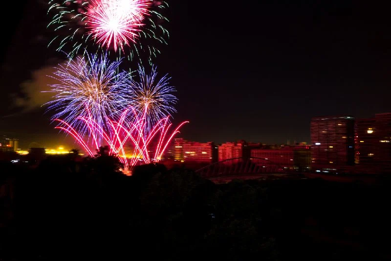Fuegos artificiales durante el Fin de Año en Egipto.