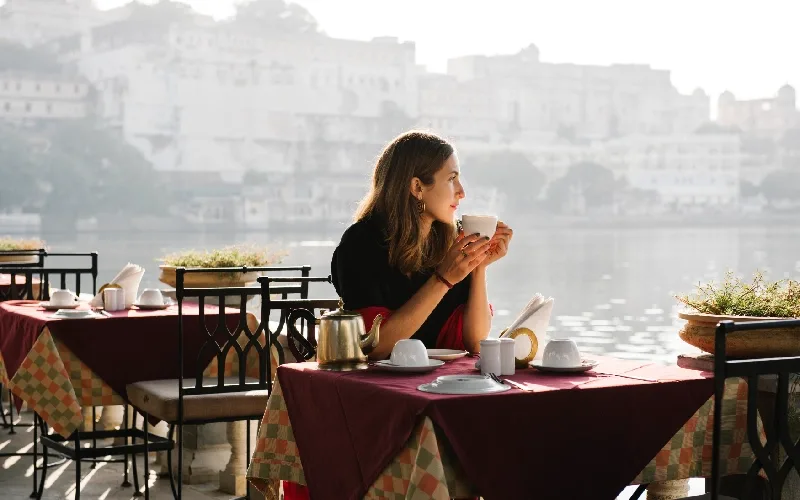 una donna in udaipur