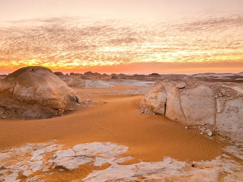 Strada del deserto verso Bahariya