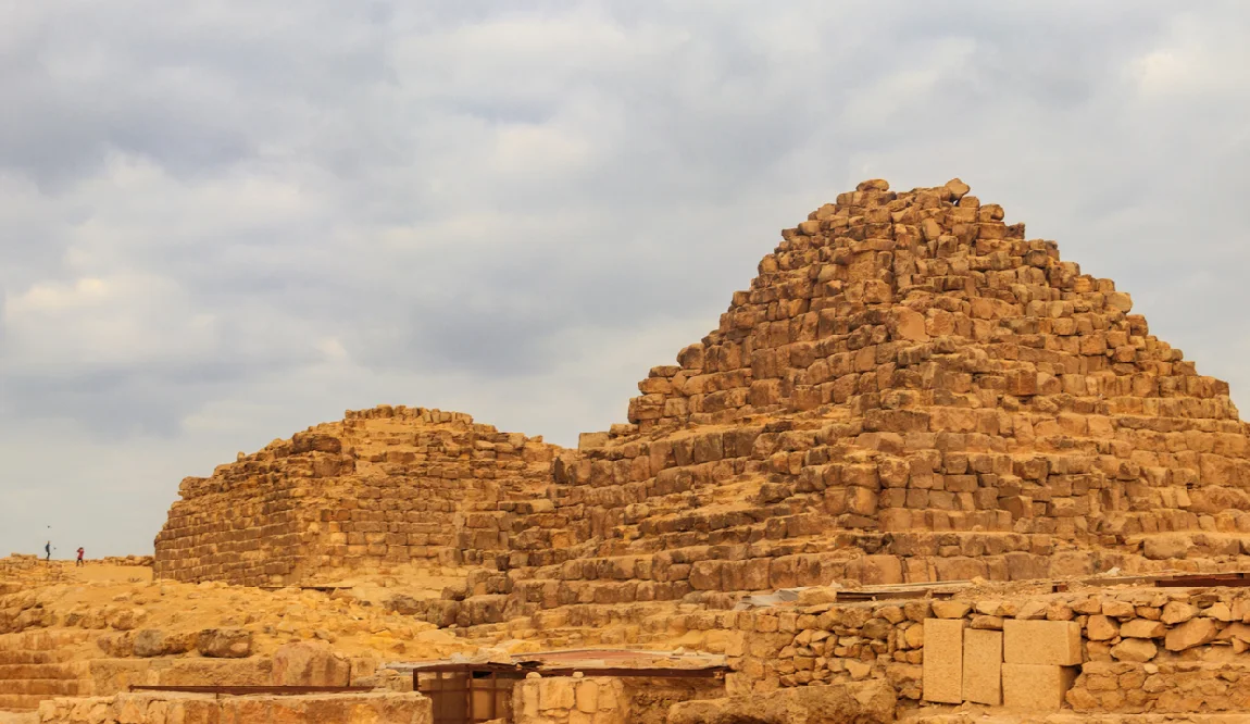 las pirámides menores de Giza