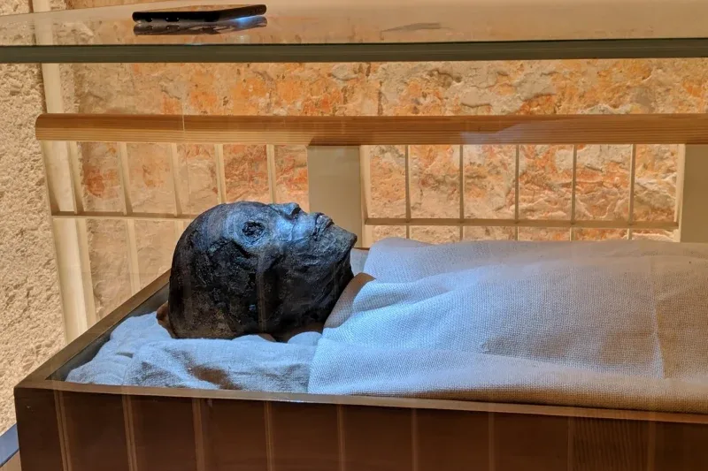 Mummia reale esposta nel Museo di Luxor