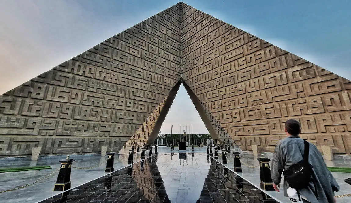 el memorial al soldado desconocido en el cairo