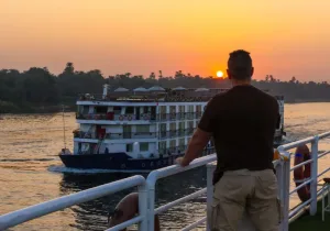 Uomo in Crociera sul Nilo, cairo e crociera sul nilo lusso