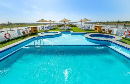 La Piscina della Crociera, crociera nilo chateau lafayette