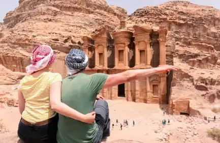 Escursione a Petra da Sharm El Sheikh, Una coppia a petra