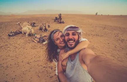 Tour di Motorata e Cammellata e Cena Beduina a Sharm, una coppia al deserto sharm