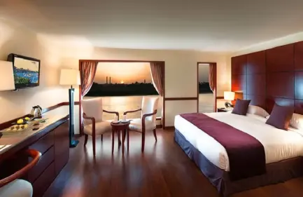 LA CAMERA DA LETTO A BORDO DELLA CROCIERA AMWAJ