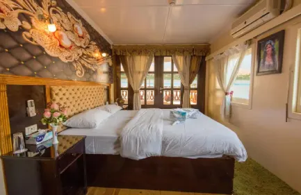 la camera  da letto a bordo della crociera dahabeya princess cleopatra