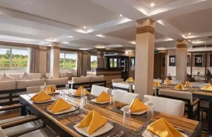 il ristorante a bordo della dahabeya agatha cristie, crociere lusso