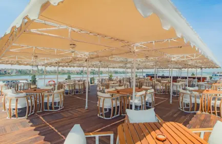 Sundeck, sonesta st george