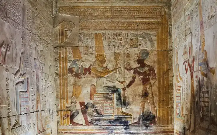 Faraone egiziano nomi, la bellezza delle mure muro con disegni faraonici