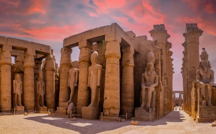 Eclissi 2027, Luxor e le sue grandissimi statue
