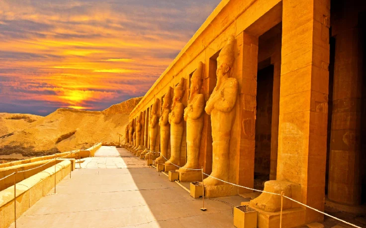 la valle delle regine alla riva ovest a Luxor