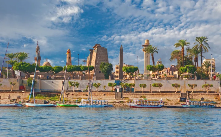 la città di luxor, luxor storia