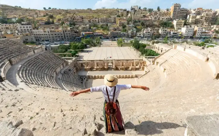 amman giordania, una ragazza ad amman