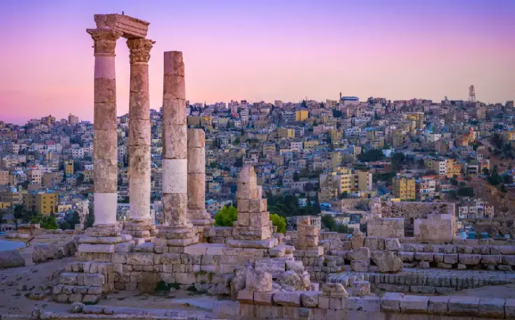 amman giordania, una ragazza ad amman